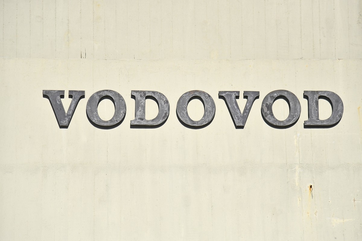 IZ VODOVODA JAVLJAJU